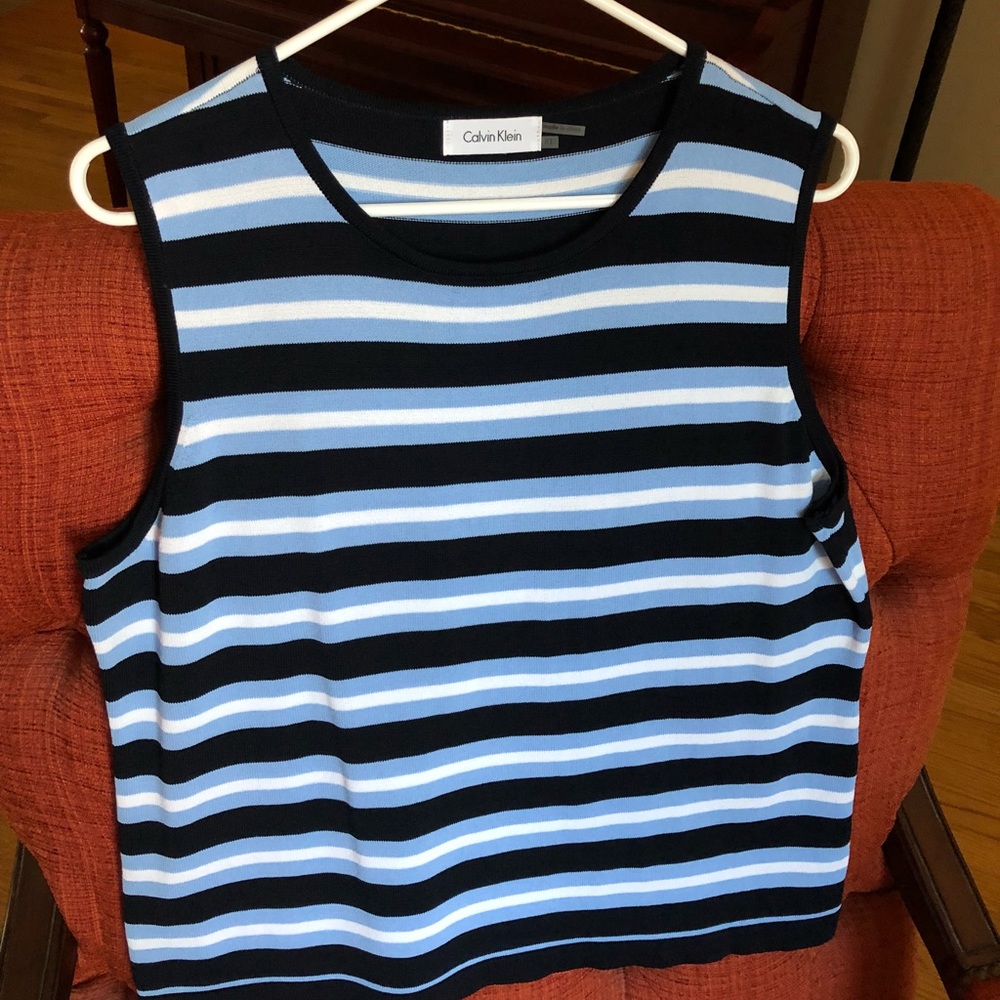 Well cared for sleeveless shell